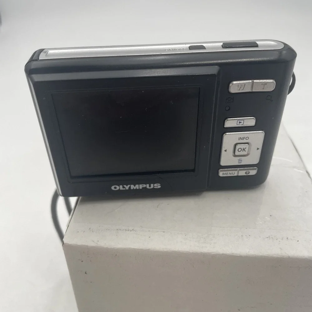 Olympus T-100 12.0MP Digital Camera 3X Zoom+New Battery-TESTED